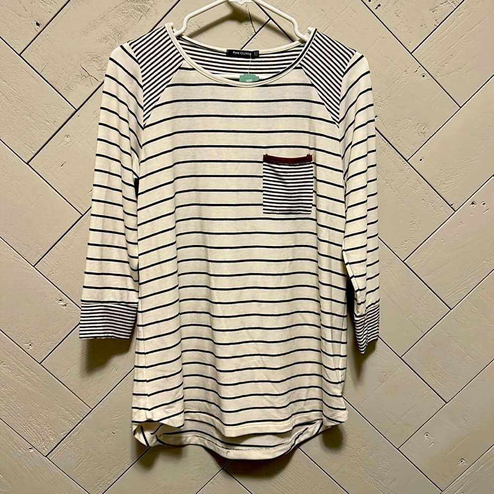 NWT Raglan Knit Top